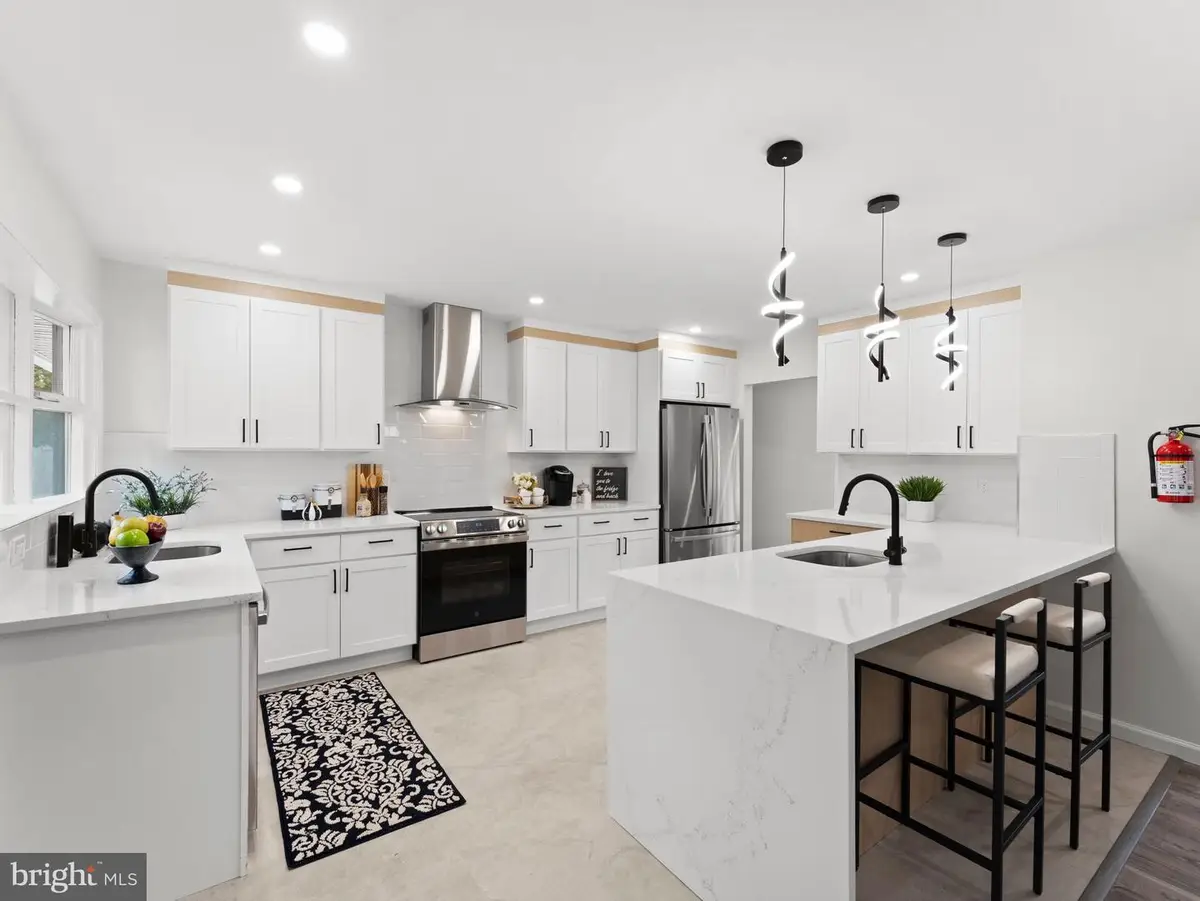 443 Valley Run Dr, Cherry Hill, NJ 08002 - Image #1