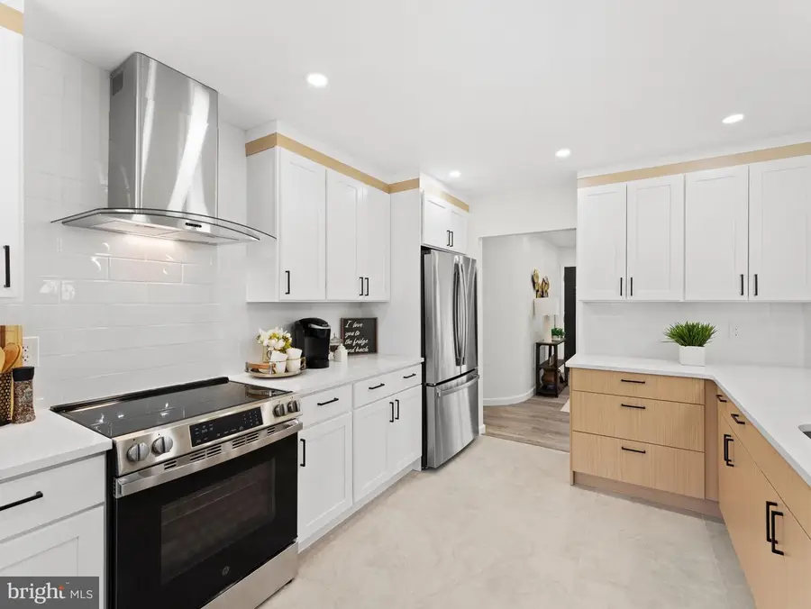 443 Valley Run Dr, Cherry Hill, NJ 08002 - Image #3