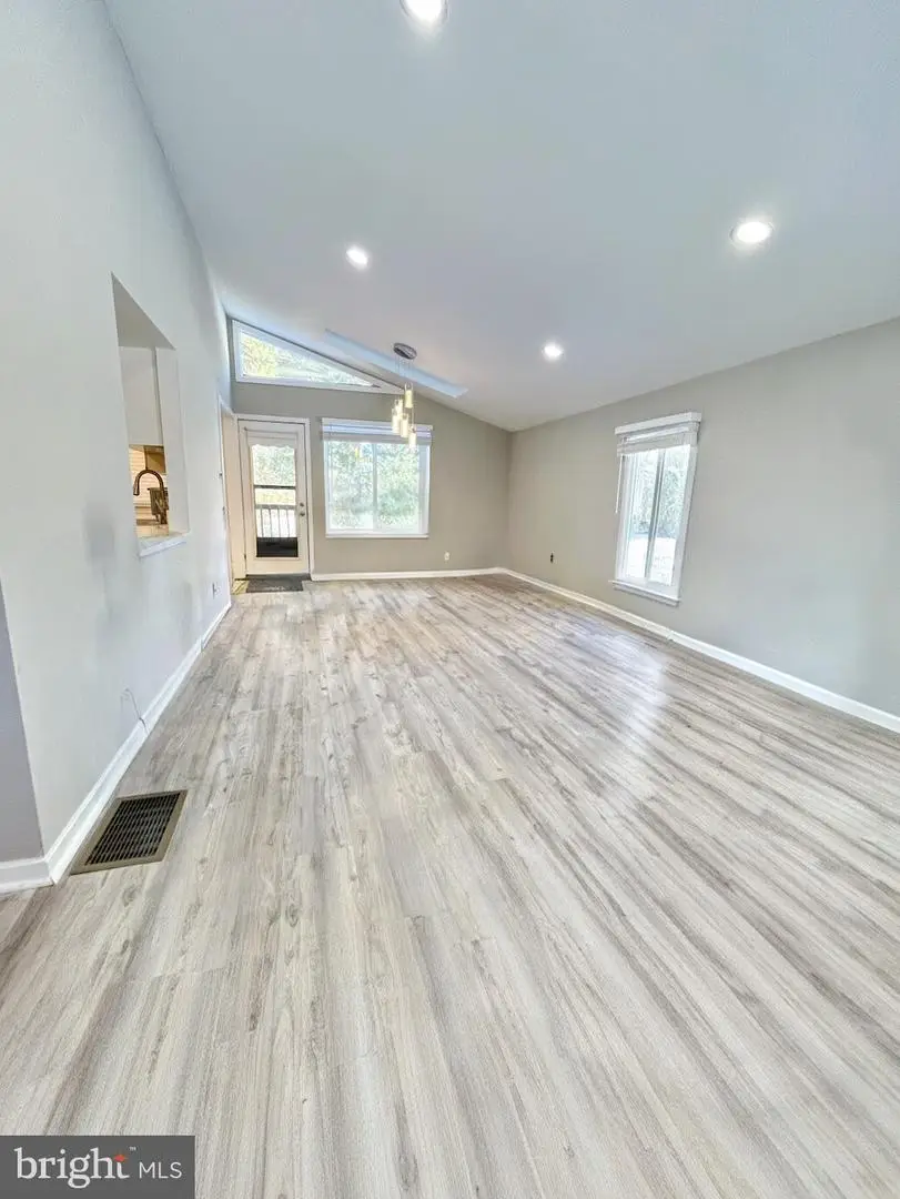 106 Avignon Way, Pennsauken, NJ 08109 - Image #3