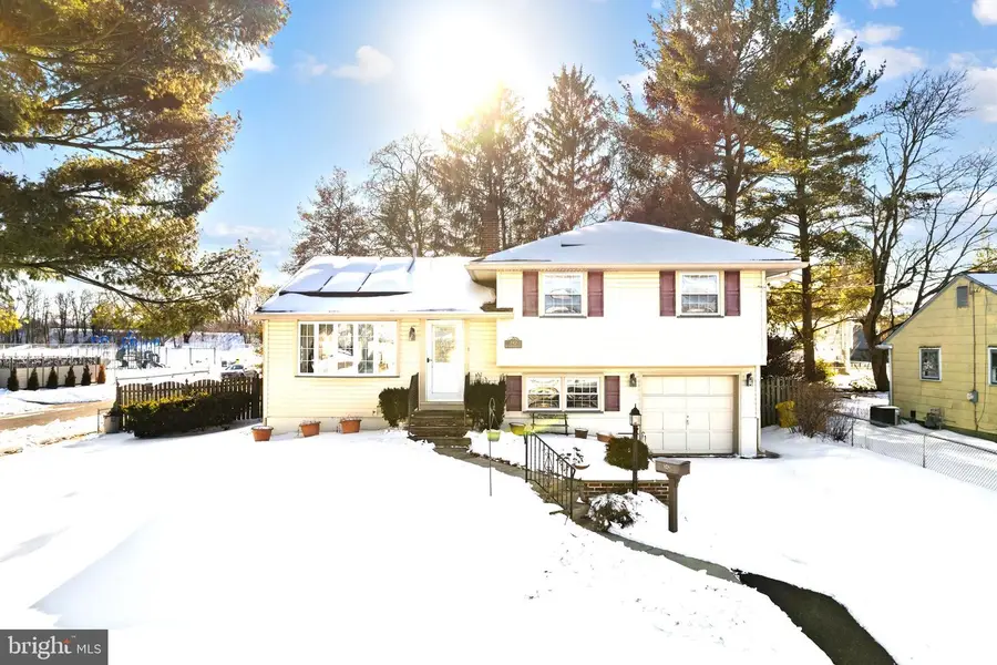 342 Dearborne Ave, Blackwood, NJ 08012 - Image #2