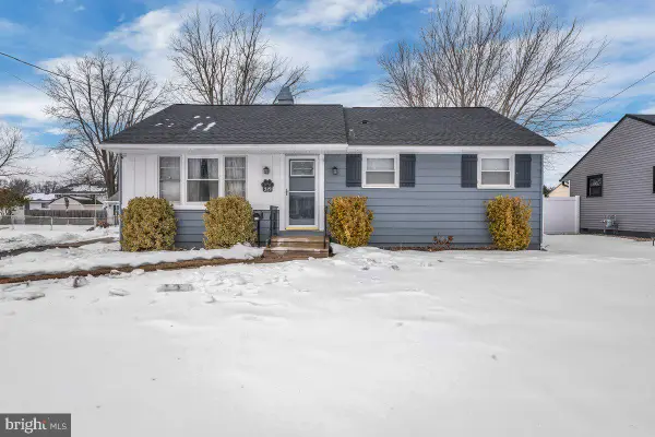 319 Drexel, BLACKWOOD, NJ 08012