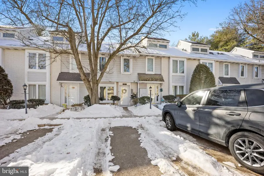 25 Appley Ct, Cherry Hill, NJ 08002 - #2