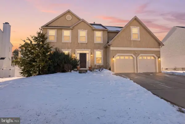 17 Log Cabin Rd, SICKLERVILLE, NJ 08081