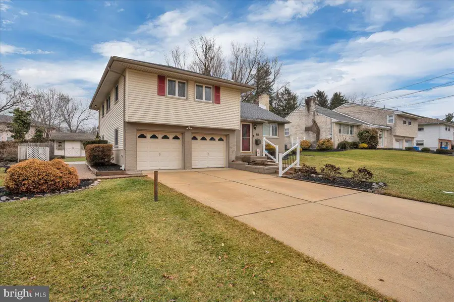 114 Weather Vane Dr, Cherry Hill, NJ 08002 - #3