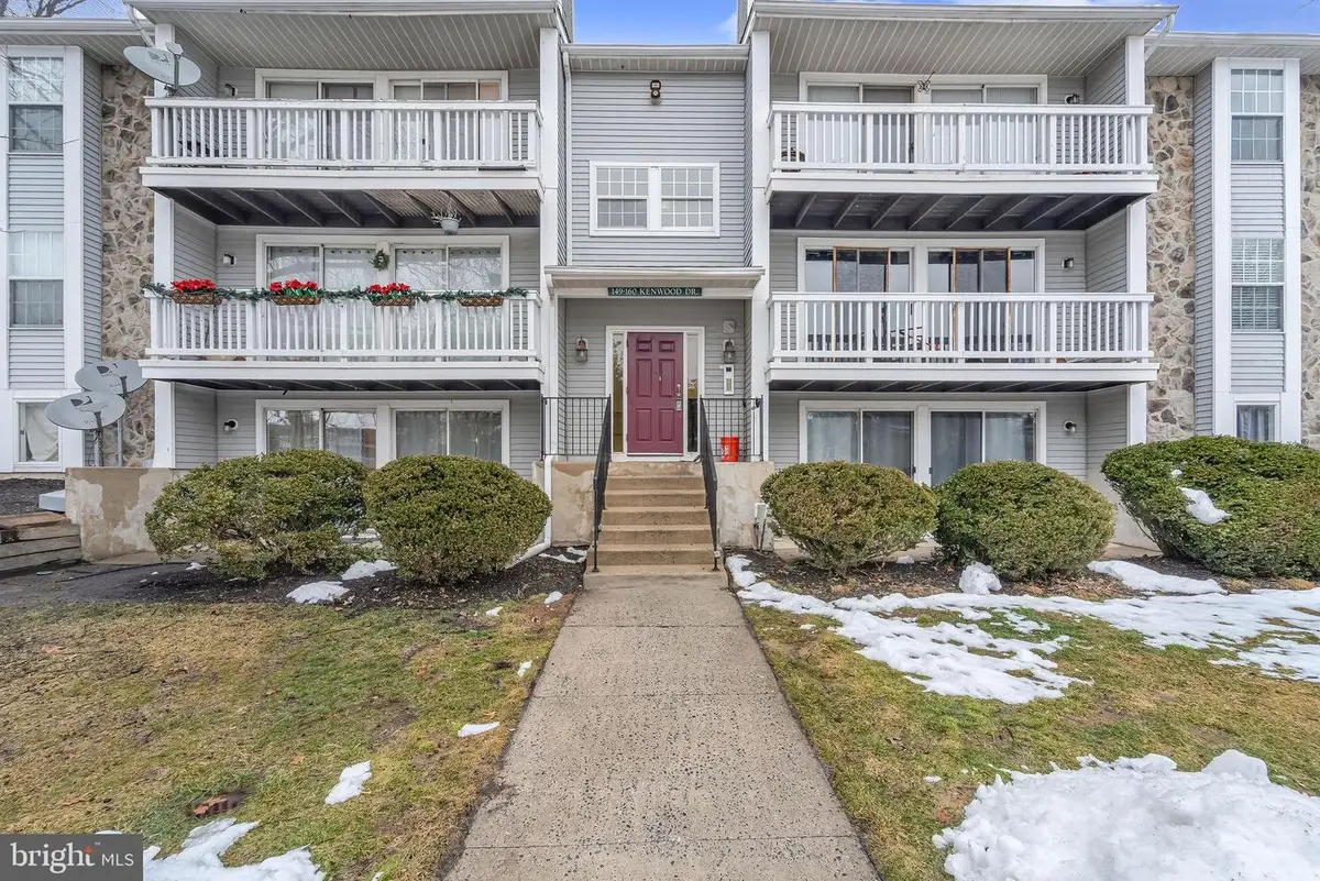 151 Kenwood Dr, Sicklerville, NJ 08081 - #1