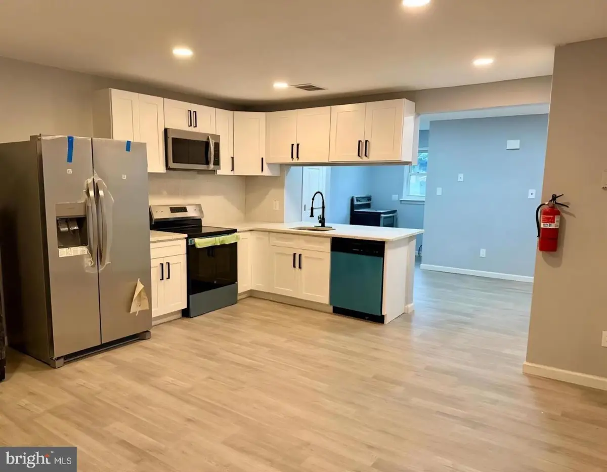 611 Tara Dr, Sicklerville, NJ 08081 - #1