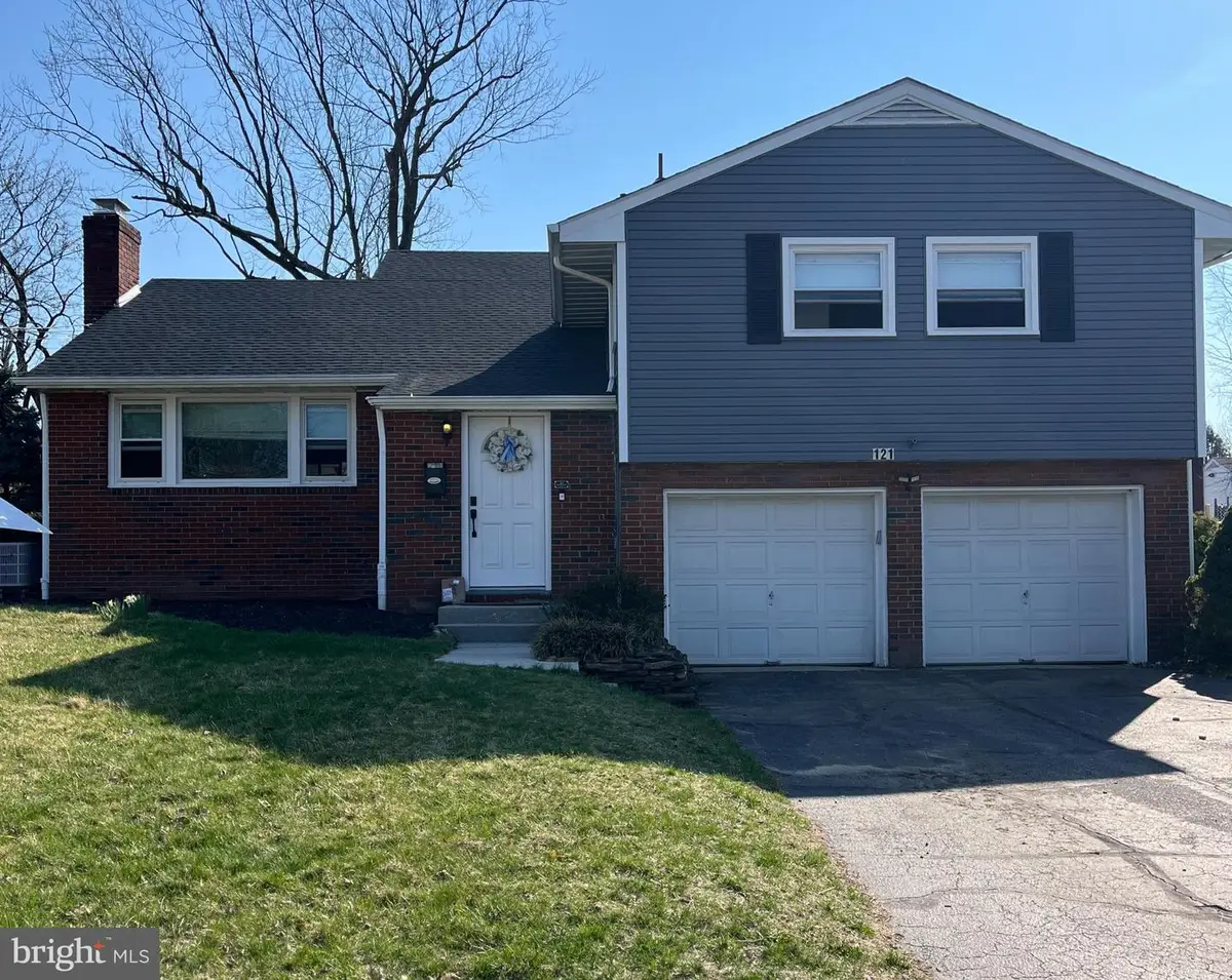 121 Weather Vane Dr, Cherry Hill, NJ 08002 - #1