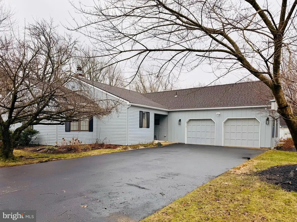 18 Embassy Ct, Cherry Hill, NJ 08002 - #1