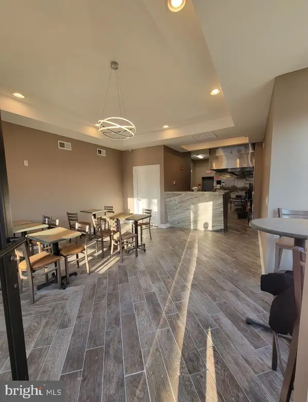 1050 S 4th St, CAMDEN, NJ 08102