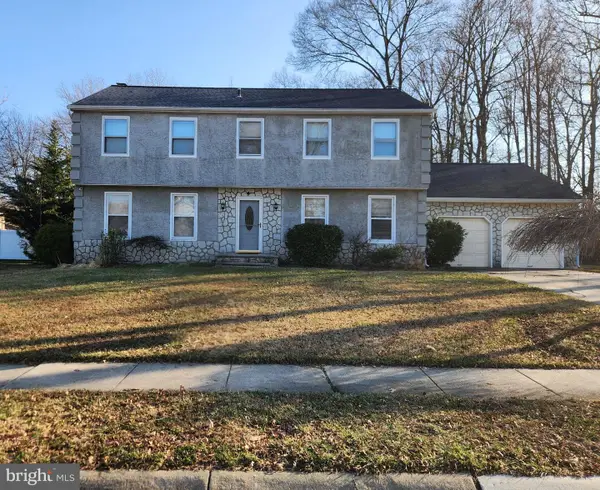 4 Oriole Dr, VOORHEES, NJ 08043