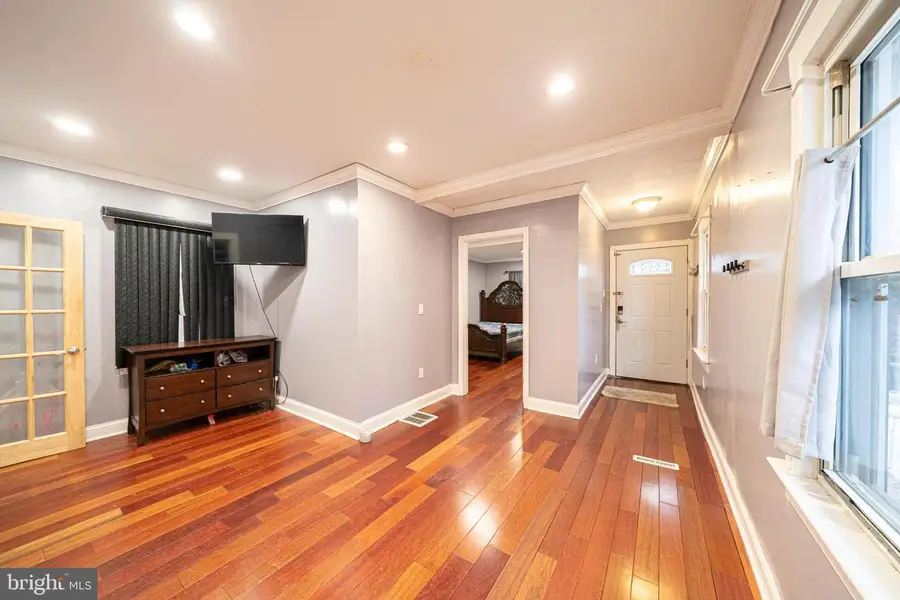 5318 Elvena Ave, Pennsauken, NJ 08109 - #2