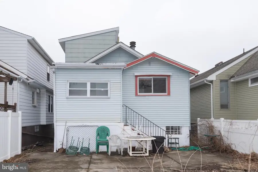 27 Lincoln Ave, Mount Ephraim, NJ 08059 - #2