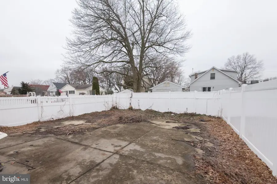 27 Lincoln Ave, Mount Ephraim, NJ 08059 - #3