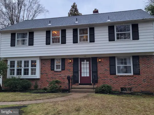 105 Deerfield Dr, CHERRY HILL, NJ 08034