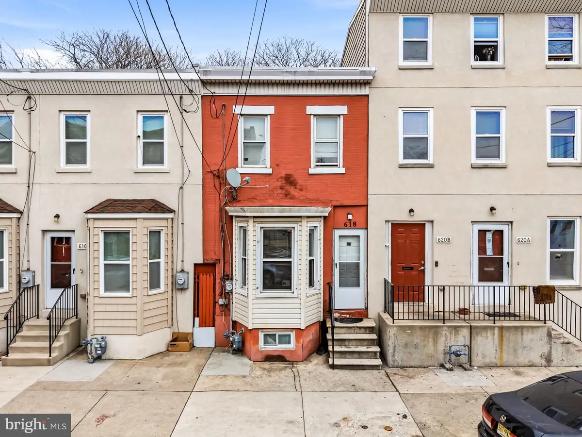618 West St, Camden, NJ 08103 - #1