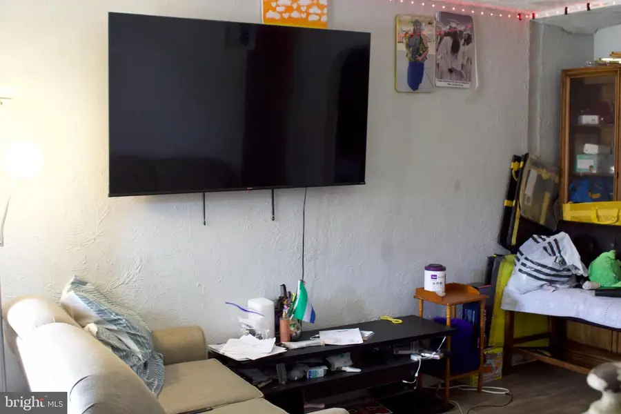 3042 Waldorf Ave, Camden, NJ 08105 - #2