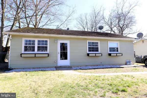 13 Highland Ave, SICKLERVILLE, NJ 08081