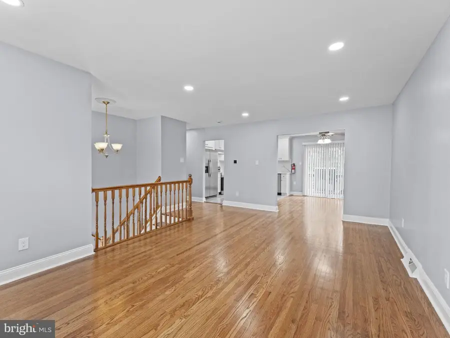 916 Edgemoor Rd, Cherry Hill, NJ 08034 - #3