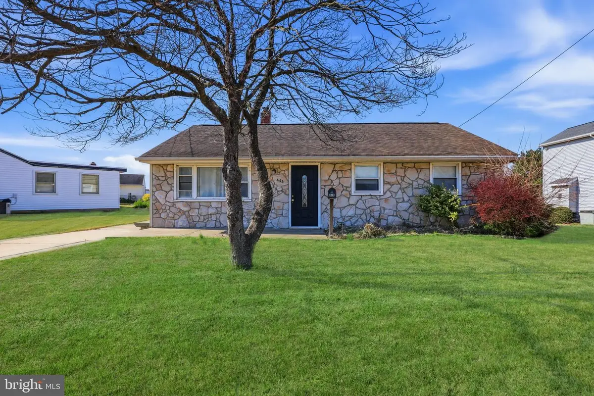 444 Colonial Rd, Bellmawr, NJ 08031 - #1