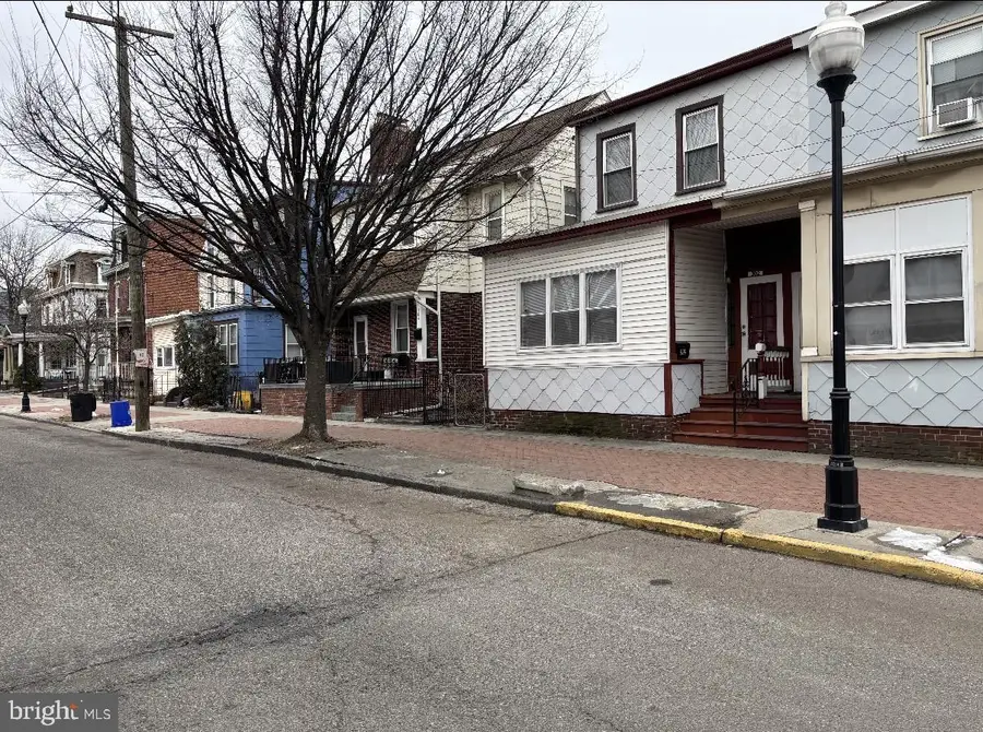 302 Monmouth St, Gloucester City, NJ 08030 - #2