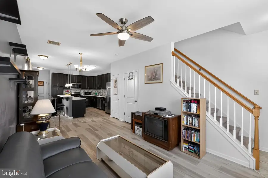 33 Rowand Way E, Clementon, NJ 08021 - #3