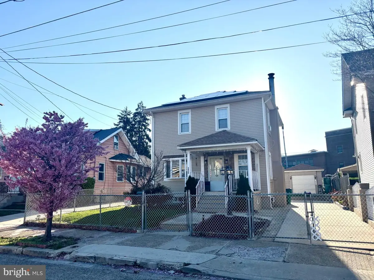 3430 Fairfax Dr, Camden, NJ 08105 - #1