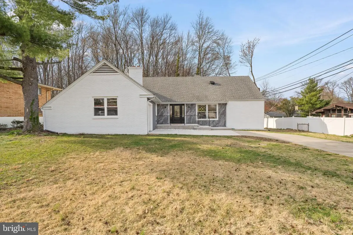 301 Hialeah Dr, Cherry Hill, NJ 08002 - #1