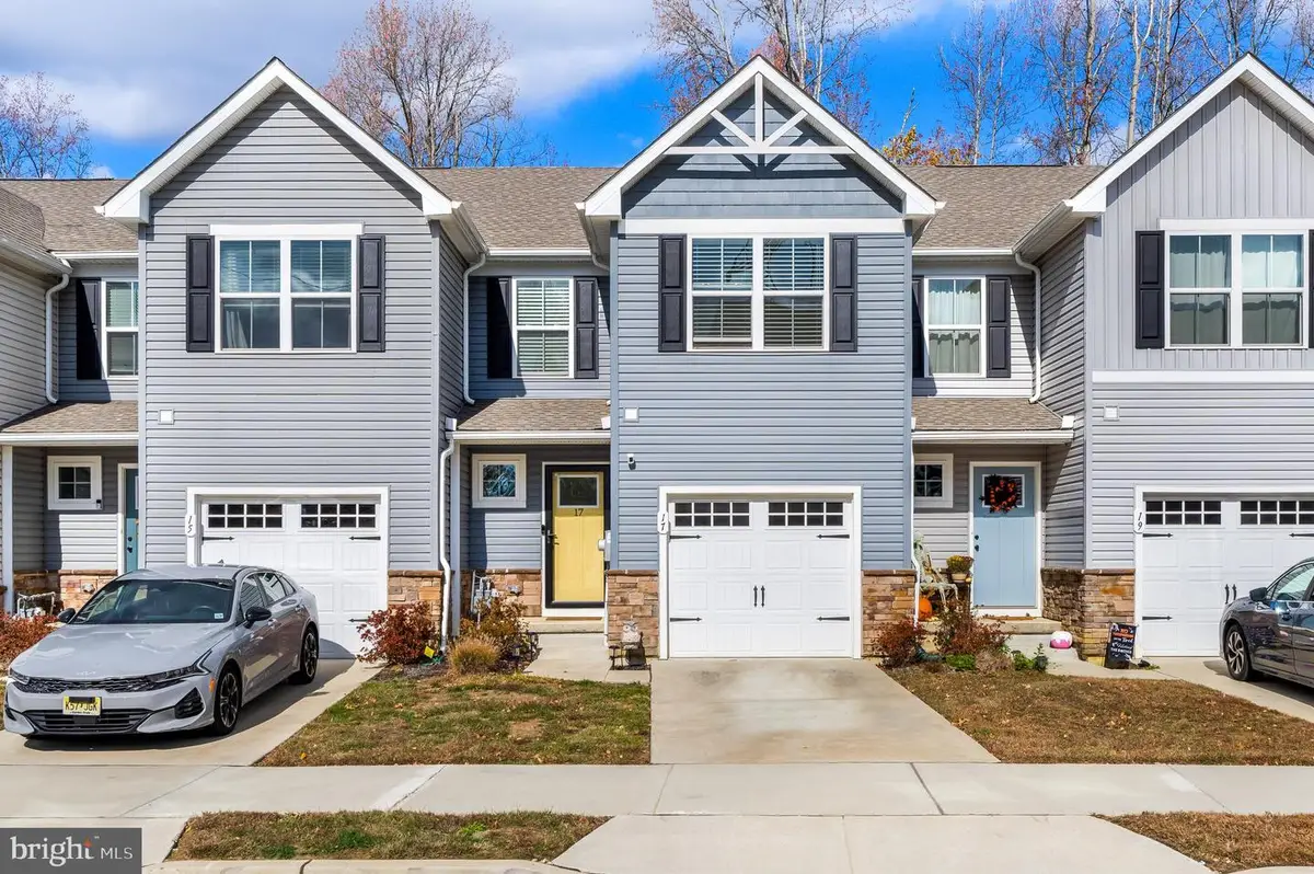 17 Southwind Dr, Blackwood, NJ 08012 - #1