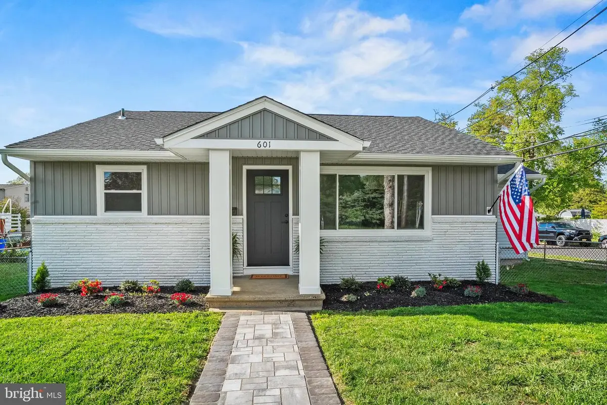 601 W Evesham Ave, Magnolia, NJ 08049 - #1