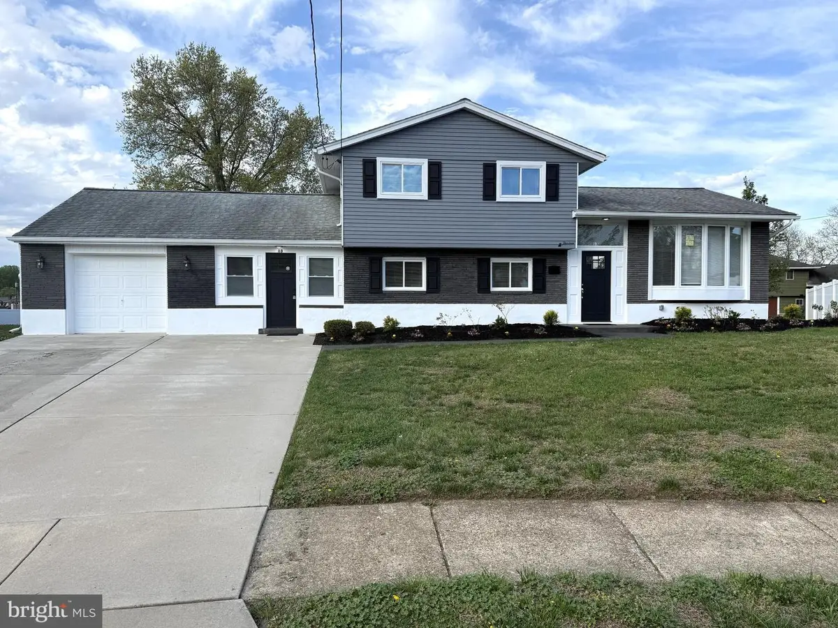 13 Albert Rd, Glendora, NJ 08029 - #1