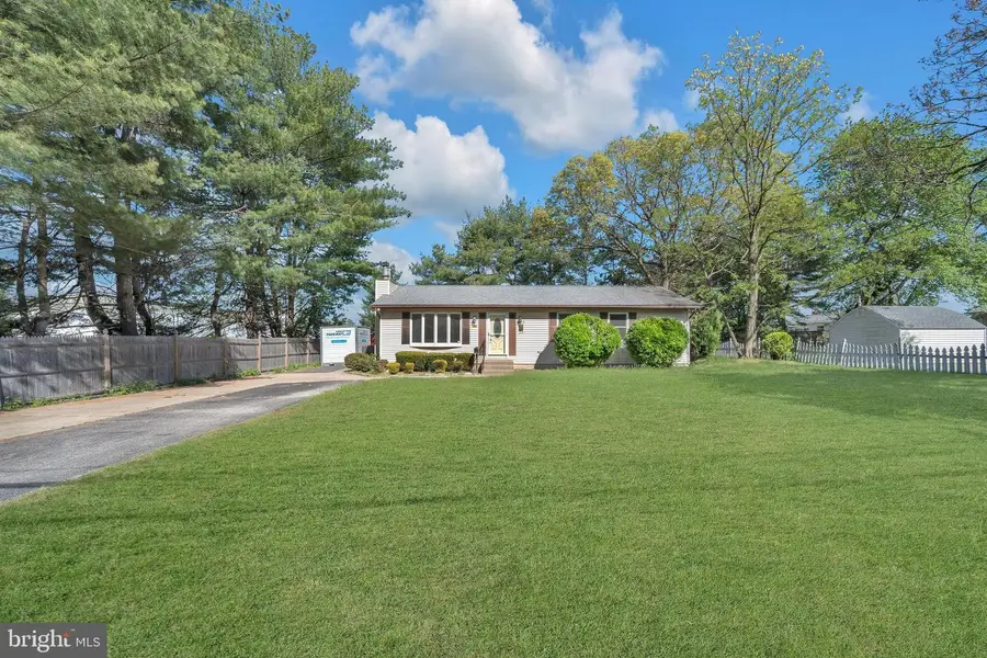 202 Grove Ave, West Berlin, NJ 08091 - #2