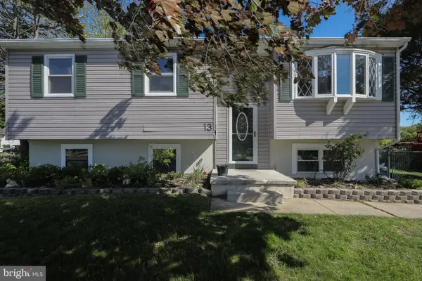 13 Spring Hollow Dr, SICKLERVILLE, NJ 08081