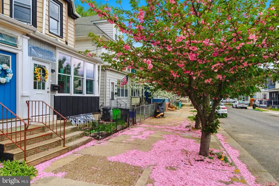 720 Powell St, Gloucester City, NJ 08030 - #3