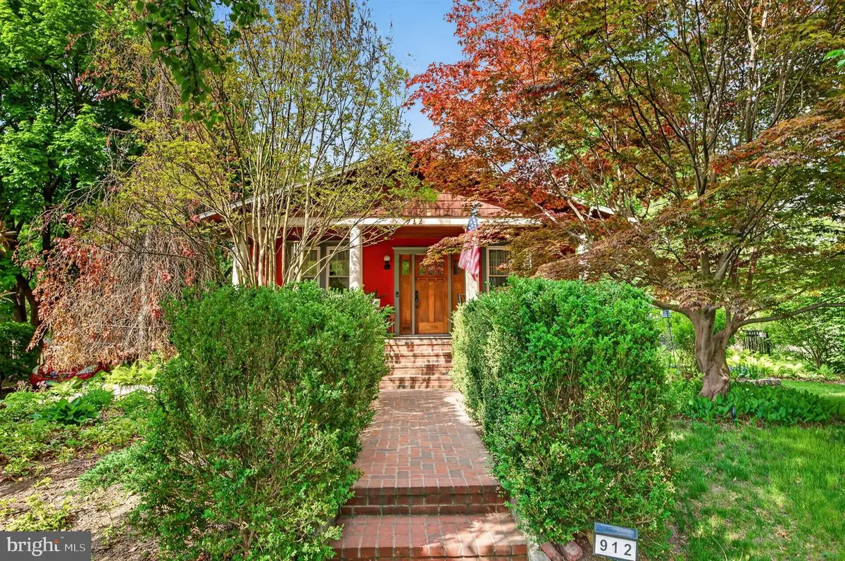 912 Lakeview Ave, Laurel Springs, NJ 08021 - #1