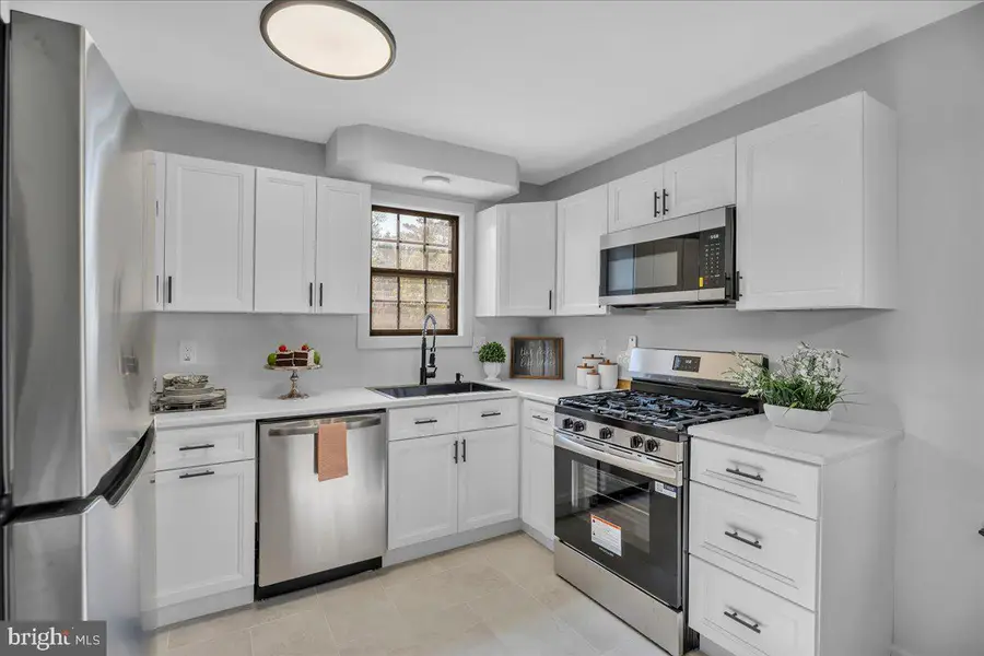 134 Country Ln, Sicklerville, NJ 08081 - #2