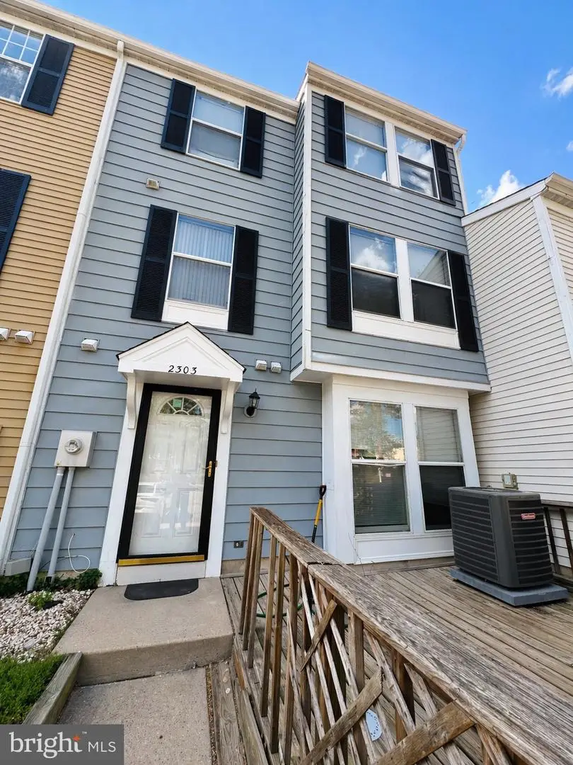 2303 Greenwood Dr, Lindenwold, NJ 08021 - #1