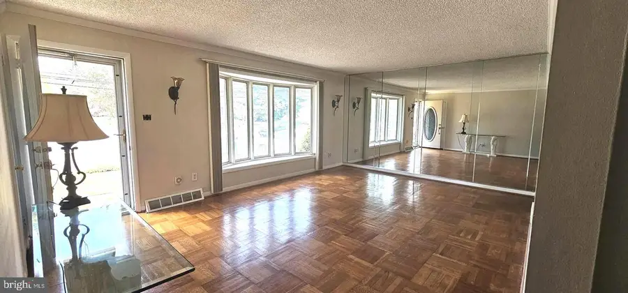401 Burnt Mill Rd, Cherry Hill, NJ 08003 - #3
