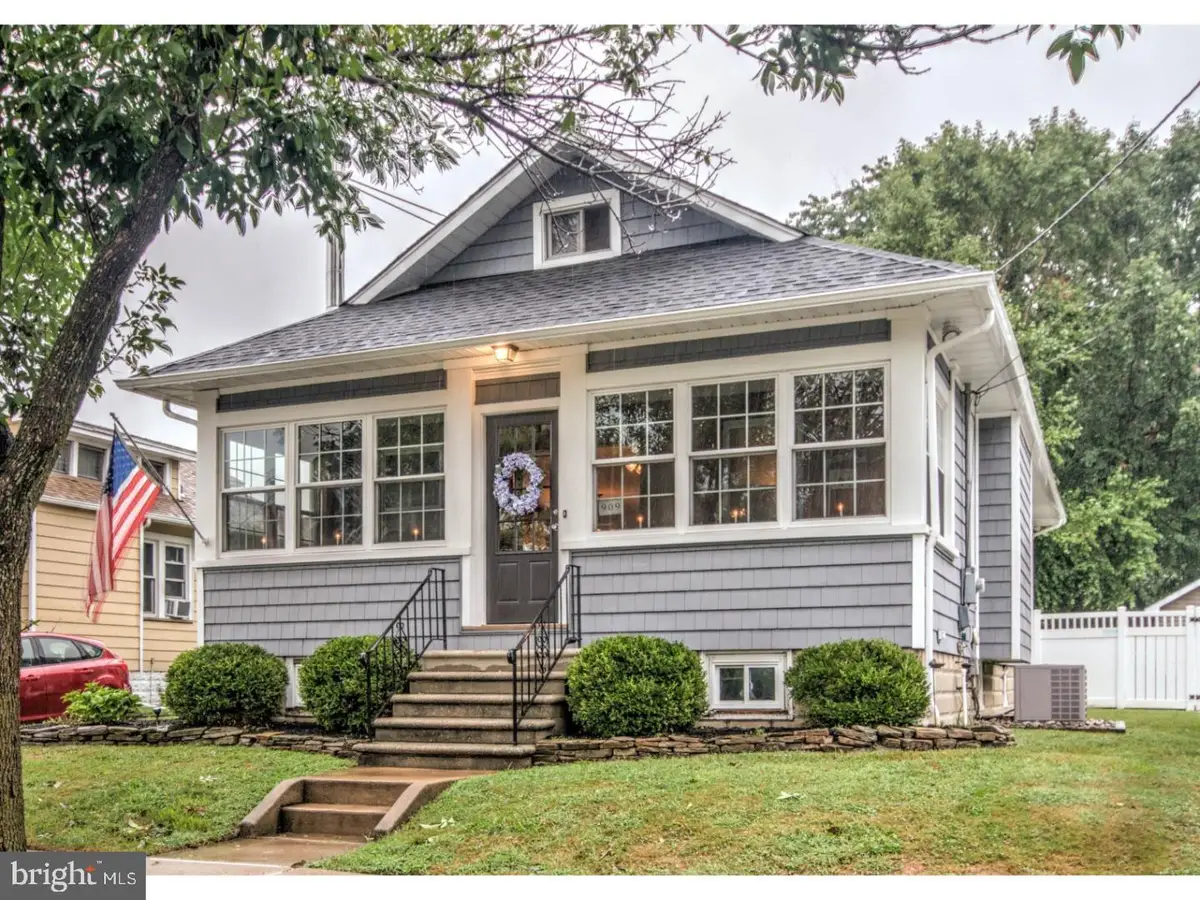 909 Highland Blvd, Gloucester City, NJ 08030 - #1