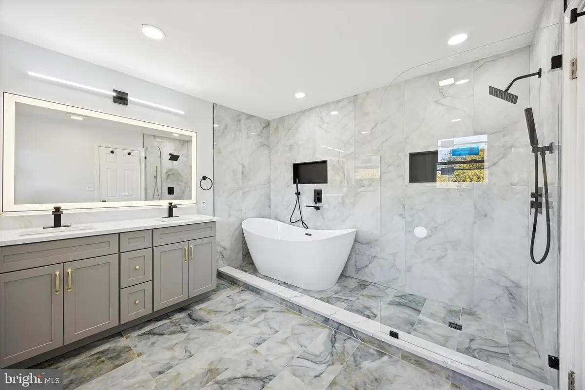 5 S Syracuse Dr, Cherry Hill, NJ 08034 - #1