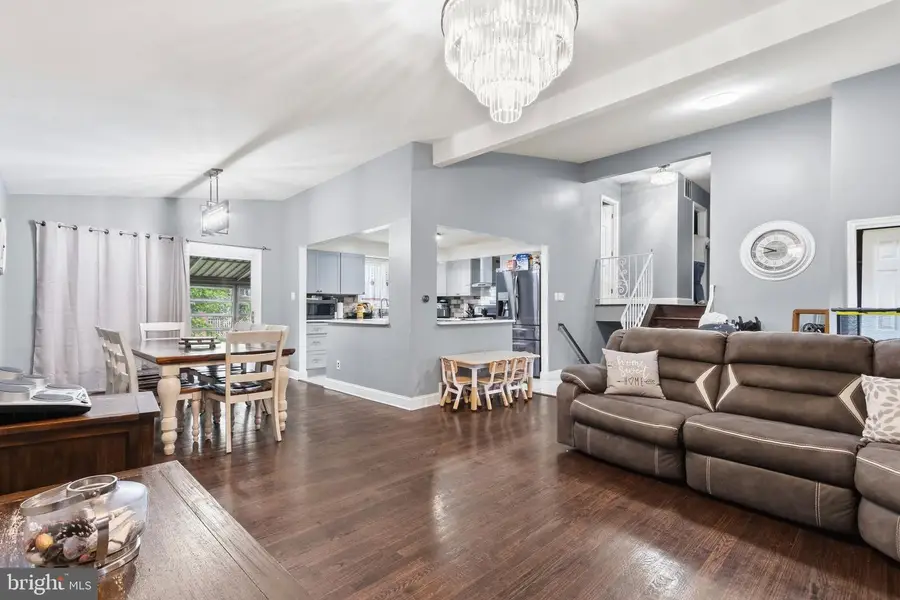 6532 Henwood Ave, Pennsauken, NJ 08109 - #2