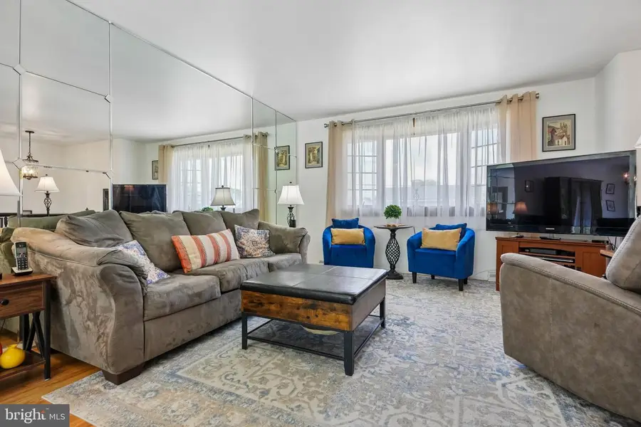 339 Booth Dr, Bellmawr, NJ 08031 - #2
