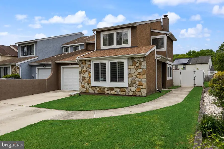 14 Peregrine Dr, Voorhees, NJ 08043 - #2