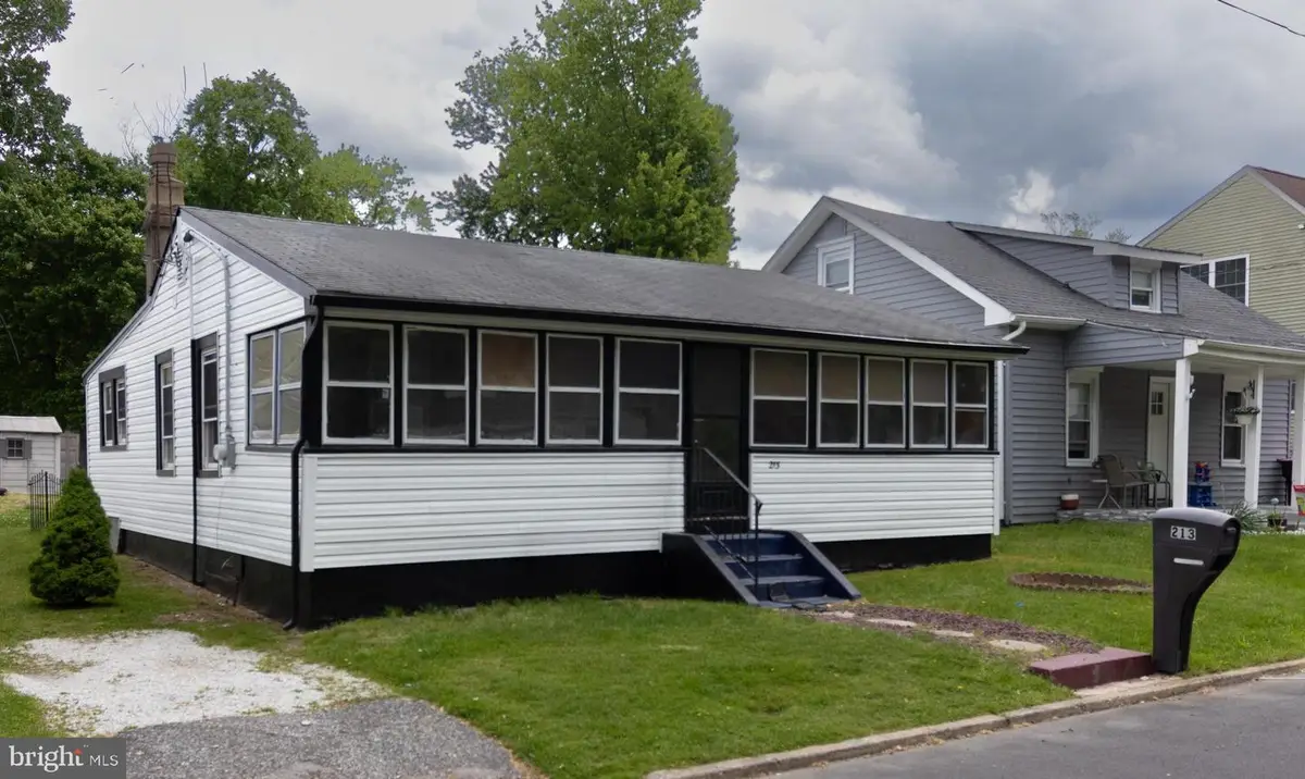 213 W Lake Ave, Blackwood, NJ 08012 - #1