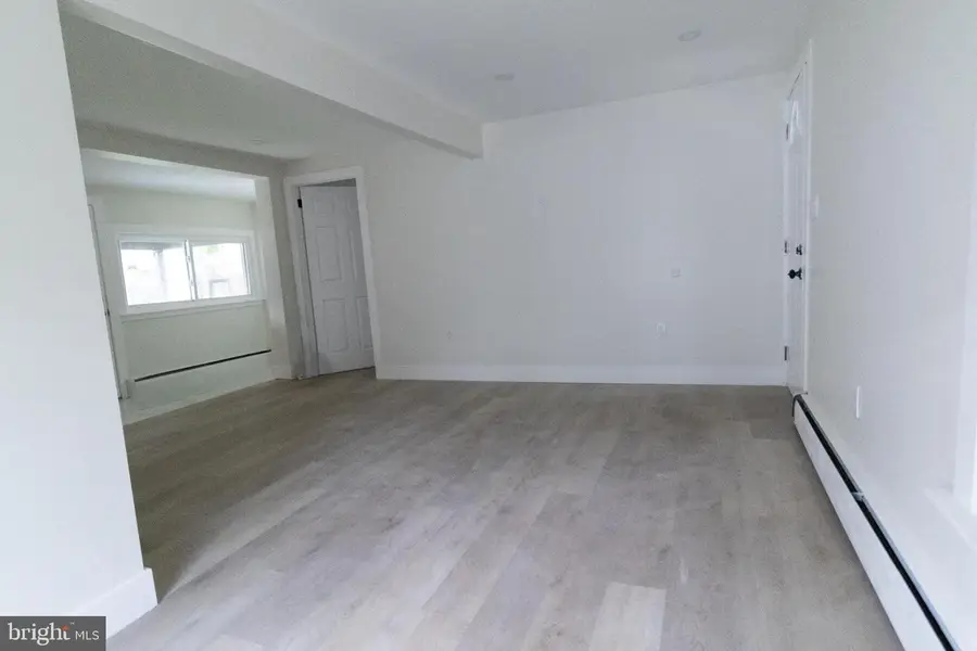 213 W Lake Ave, Blackwood, NJ 08012 - #3
