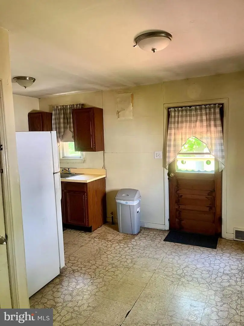 905 Lenton Ave, Barrington, NJ 08007 - #3