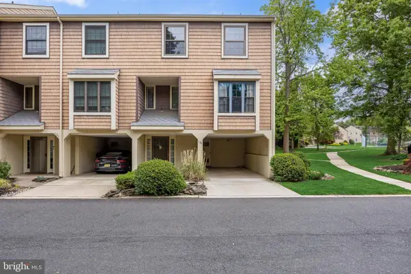 126 Kings Croft, CHERRY HILL, NJ 08034