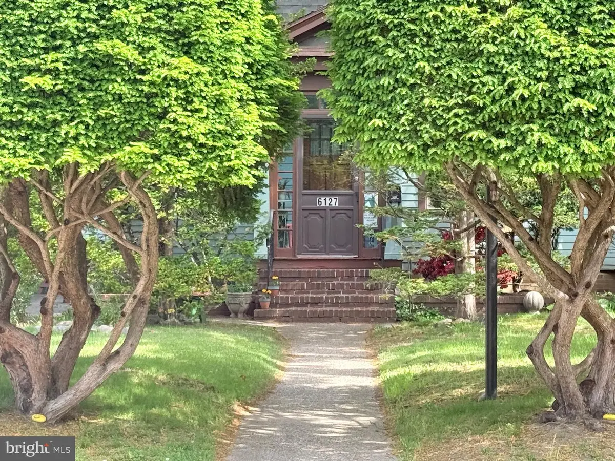 6127 W Walnut Ave, Pennsauken, NJ 08109 - #1