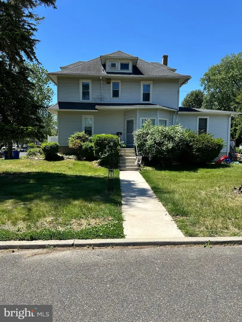 202 Washington Ave, Laurel Springs, NJ 08021 - #1