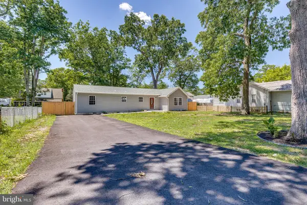 140 E 9th Ave, PINE HILL, NJ 08021