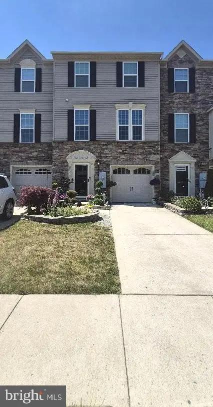 70 Village Green Ln, SICKLERVILLE, NJ 08081